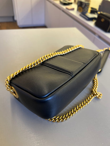 Fendi Mini Baguette Chain Preta