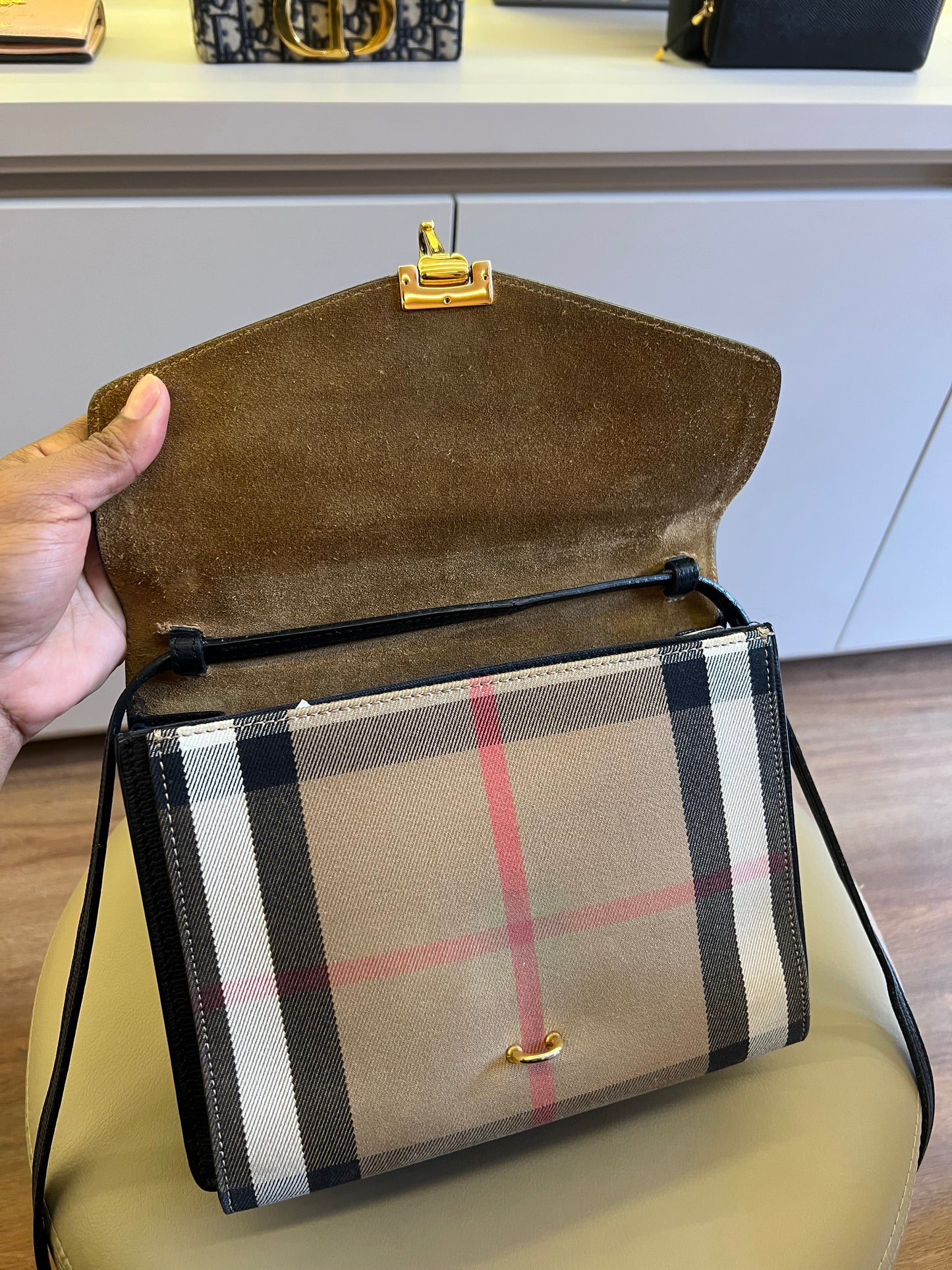 Burberry Macken Check Preta