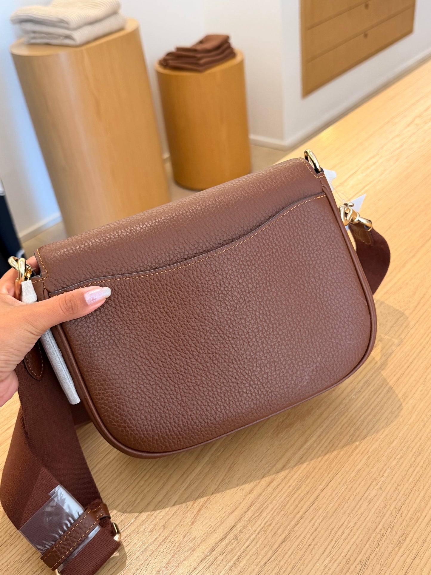 Coach Amelia Saddle Marrom