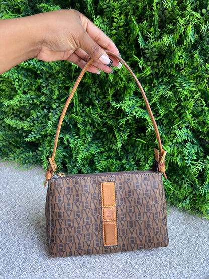 Victor Hugo Pochette Caramelo