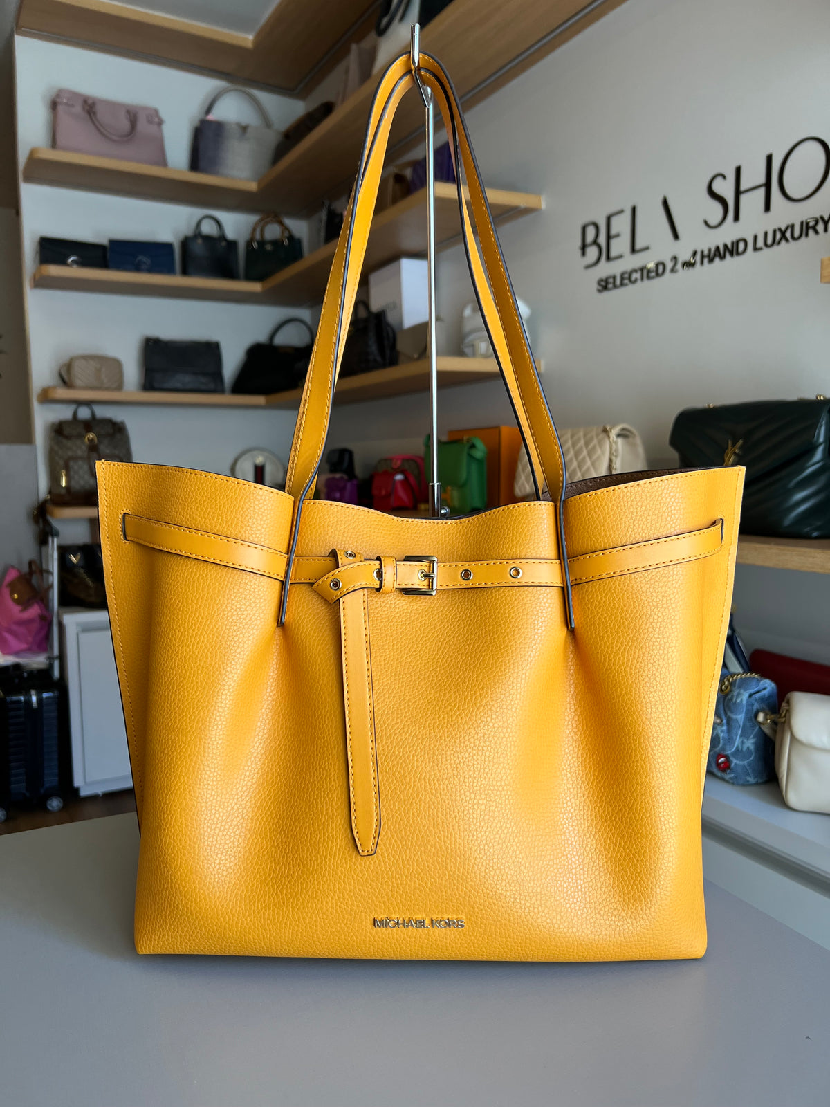 Michael Kors Emilia Pebbled Large Mostarda
