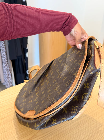 Louis Vuitton Monograma Menilmontant MM