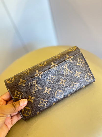 Carteira Louis Vuitton Sarah Monograma