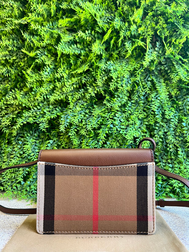 Burberry Check Crossbody Marrom