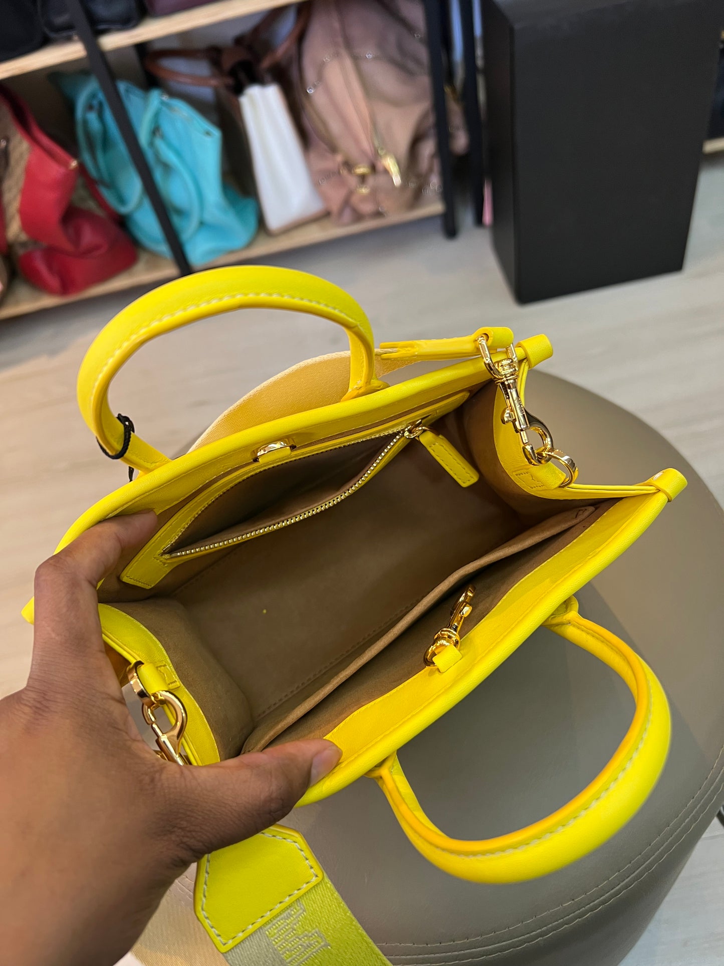 MCM Mini Tonal Logo Amarela