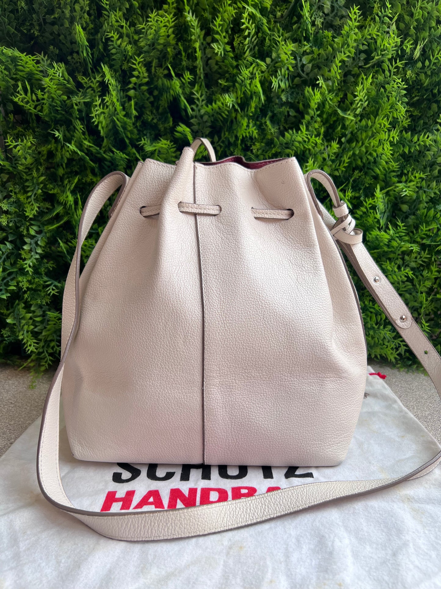Bolsa Schutz Bucket Off White
