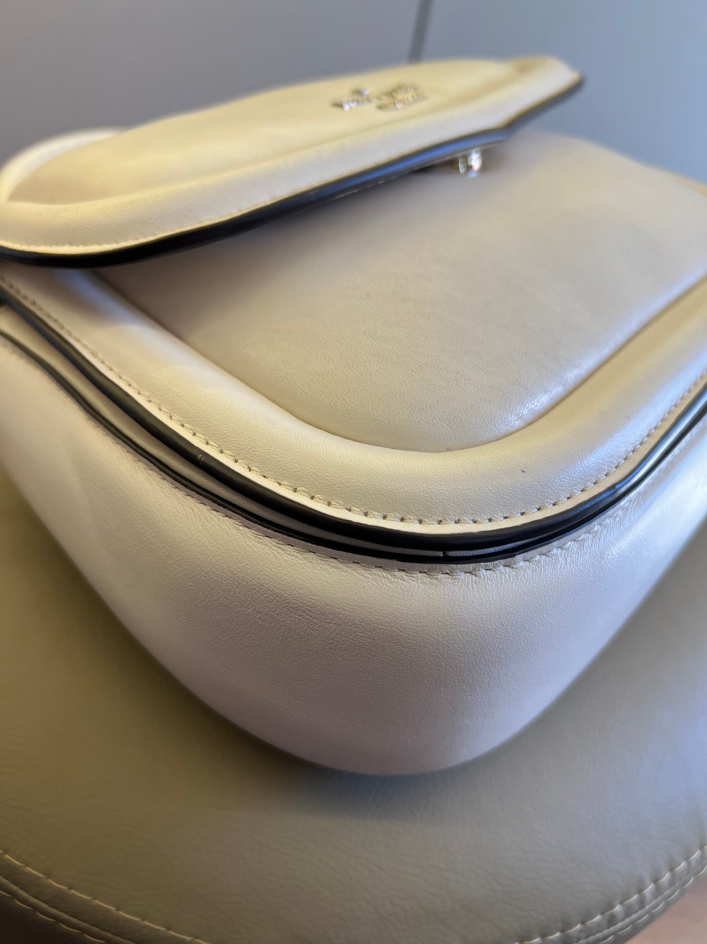 Kate Spade Puffy Off White
