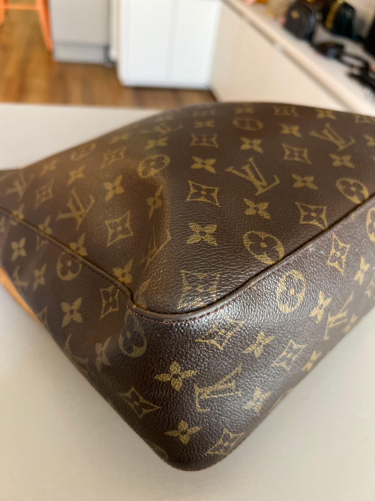 Louis Vuitton Looping Monogram
