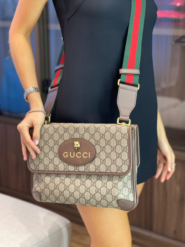 Gucci GG Supreme Messenger