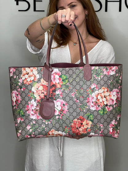Gucci GG Supreme Blooms Reversible Tote