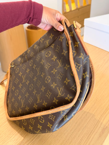 Louis Vuitton Monograma Menilmontant MM