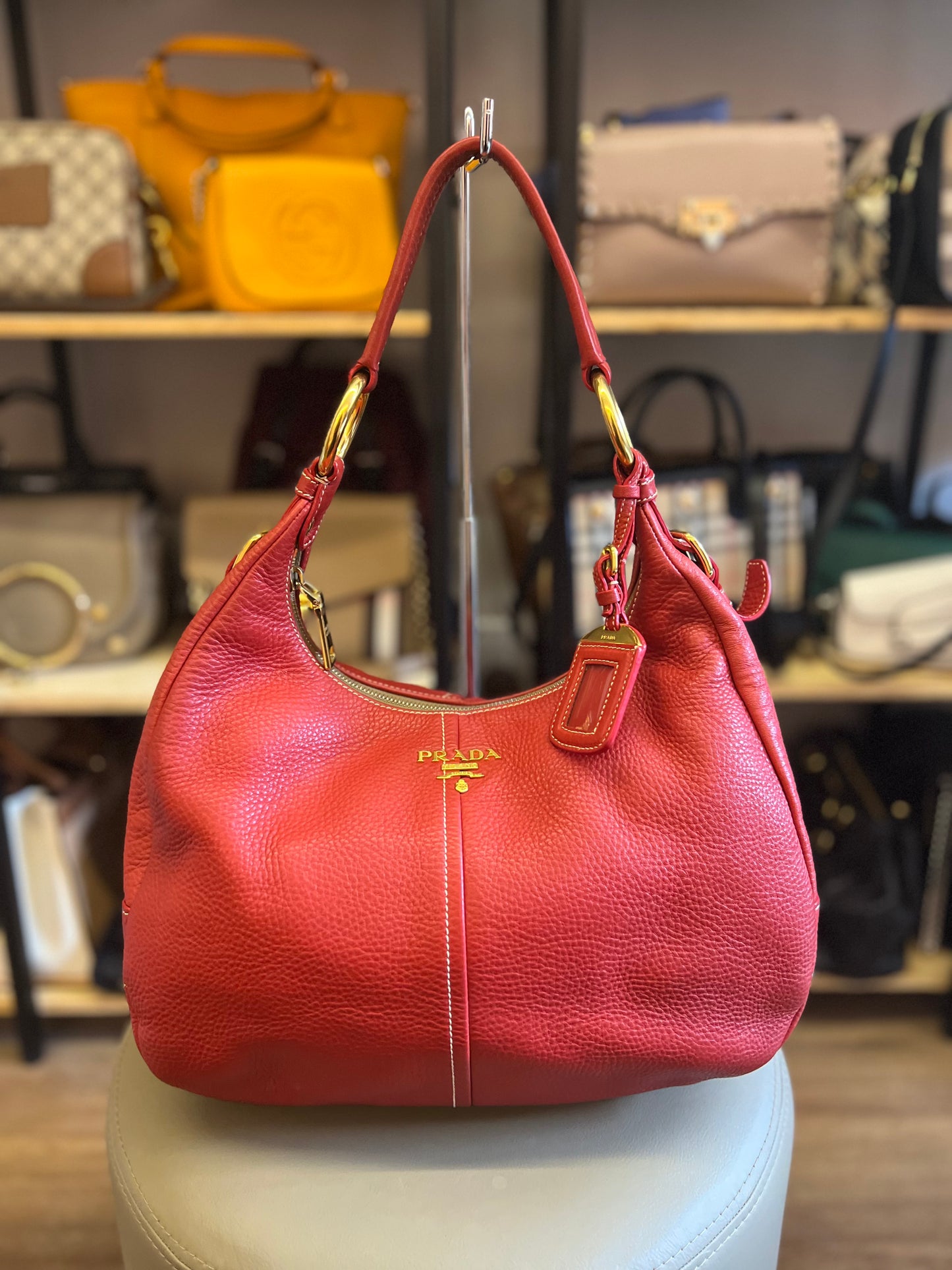 Prada Vitello Shoulder Vermelha