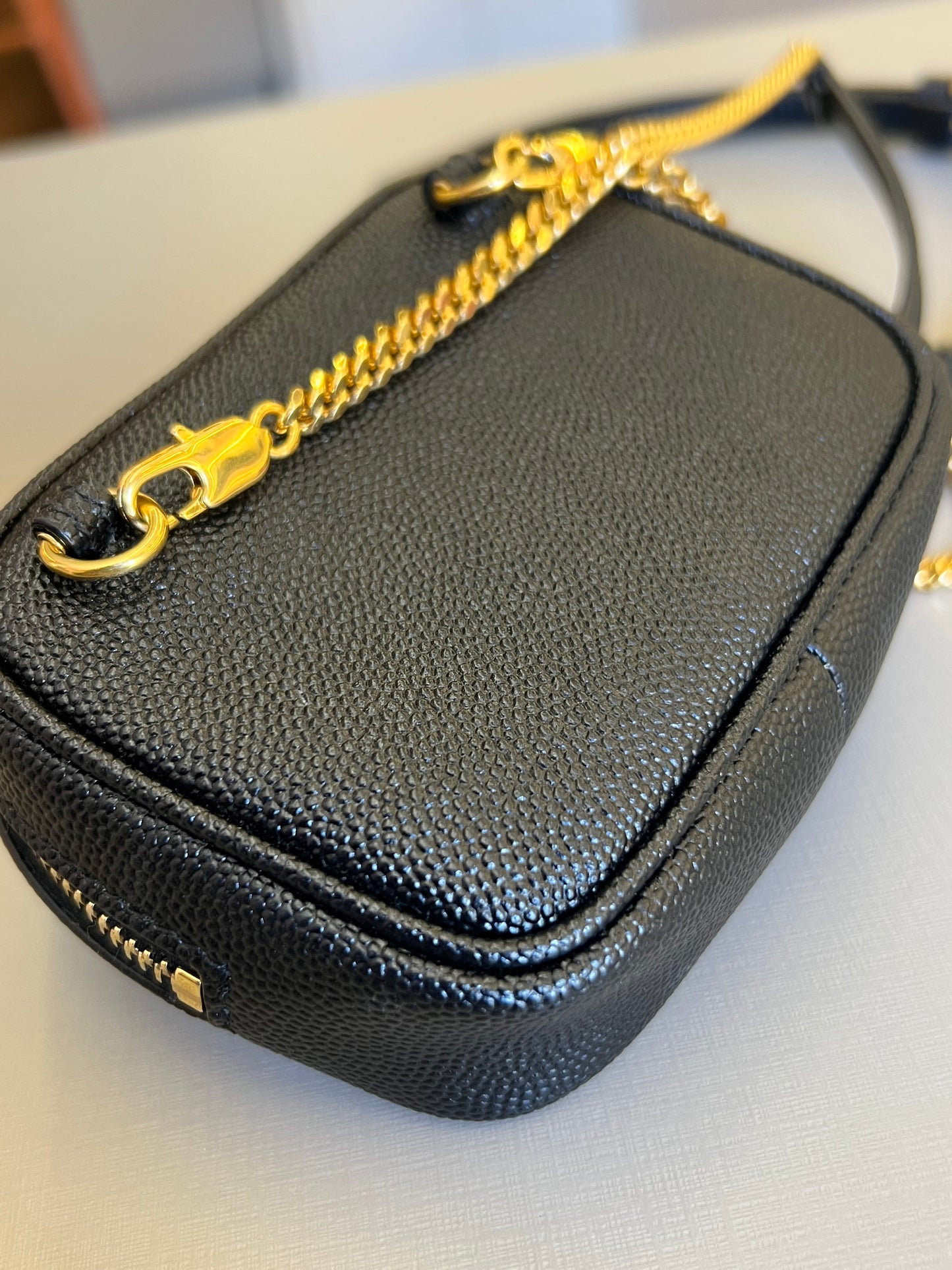 Saint Laurent Baby Lou Belt Bag Preta
