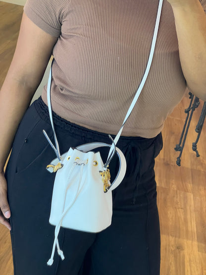 Fendi Mon Tresor Bucket Branca