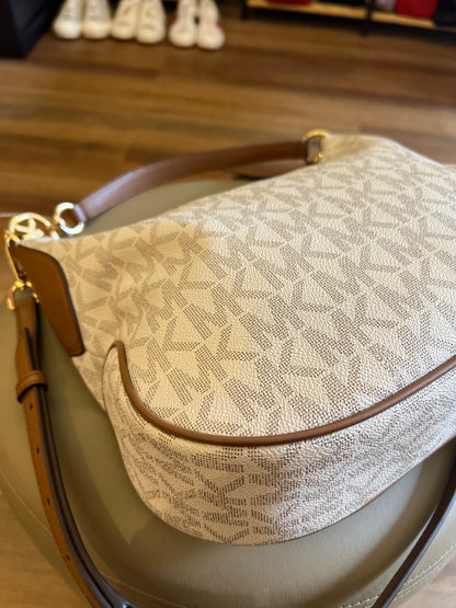 Michael Kors  Kelsey monograma