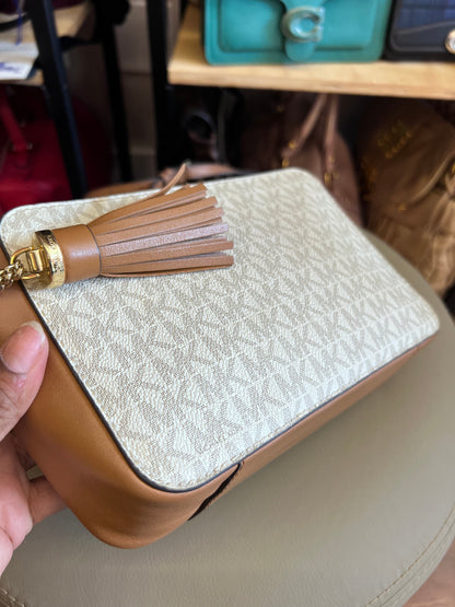 Michael Kors Câmera Bag Monograma