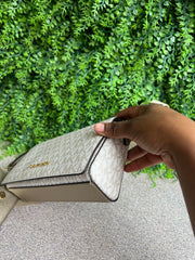 Michael Kors Jet Set Travel Off White