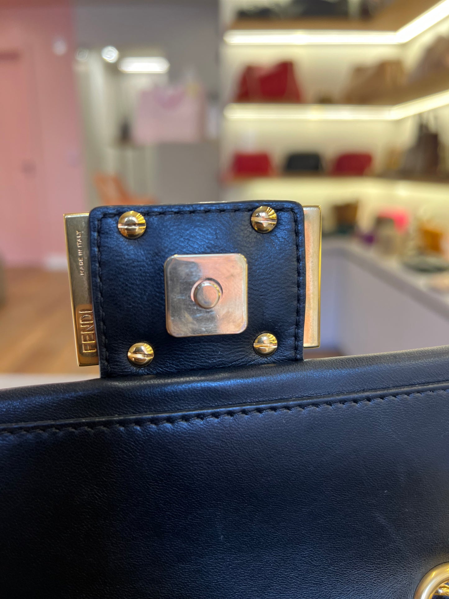 Fendi Mini Baguette Chain Preta