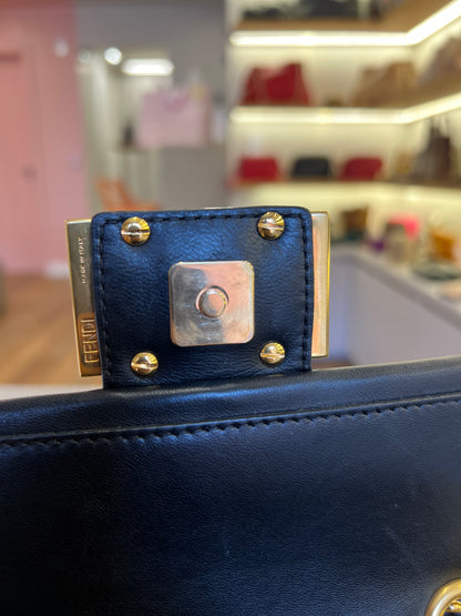Fendi Mini Baguette Chain Preta