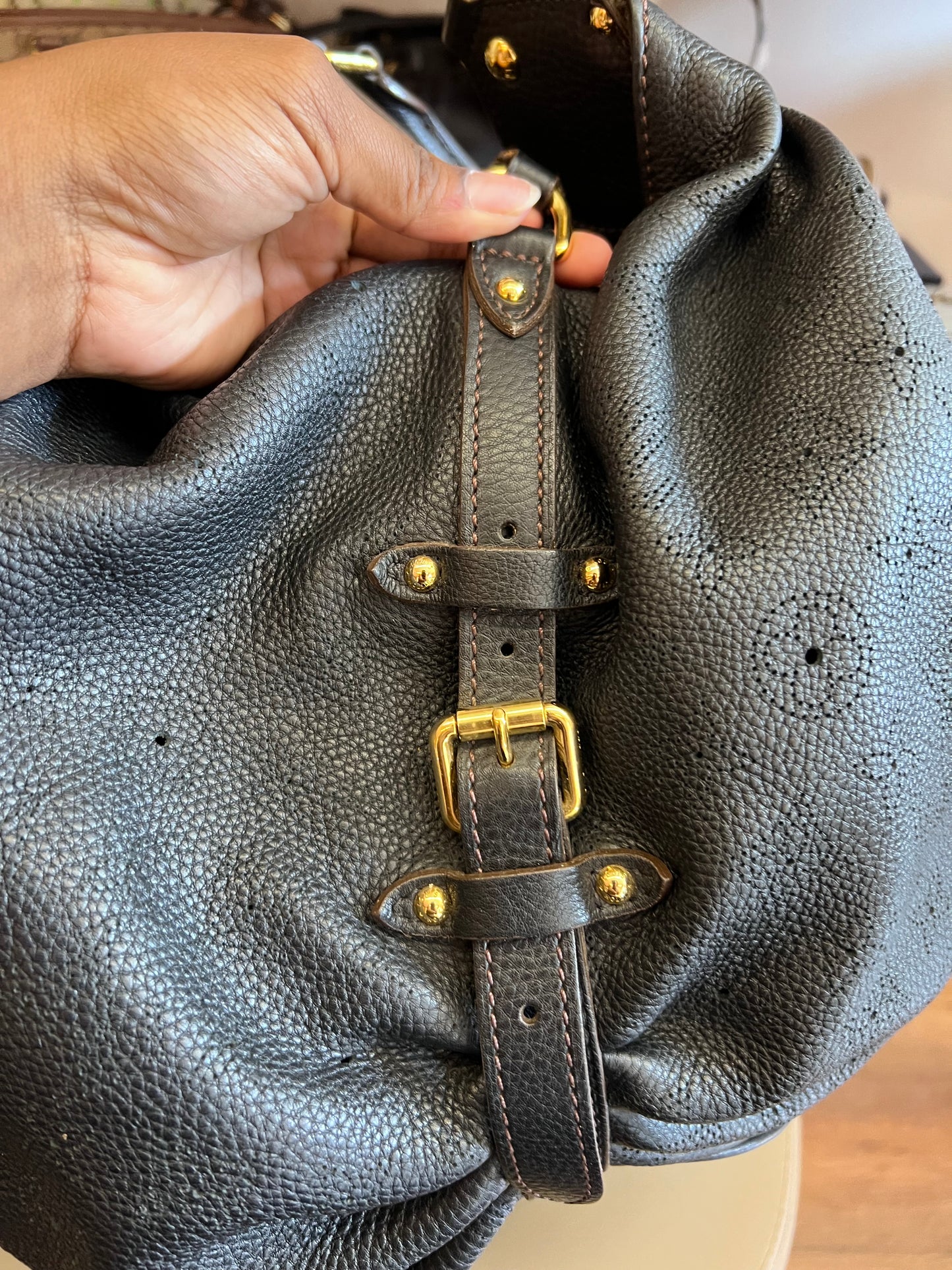 Louis Vuitton Mahina Large Preta