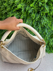 Louis Vuitton Artsy MM Couro branco