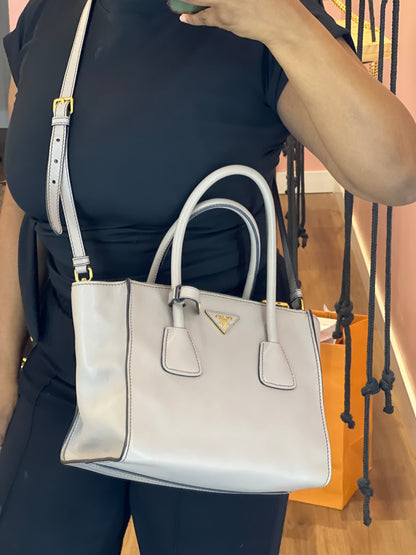 Prada Twin Pocket Cinza