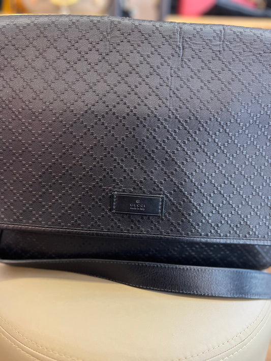 Gucci Messenger Couro Preta