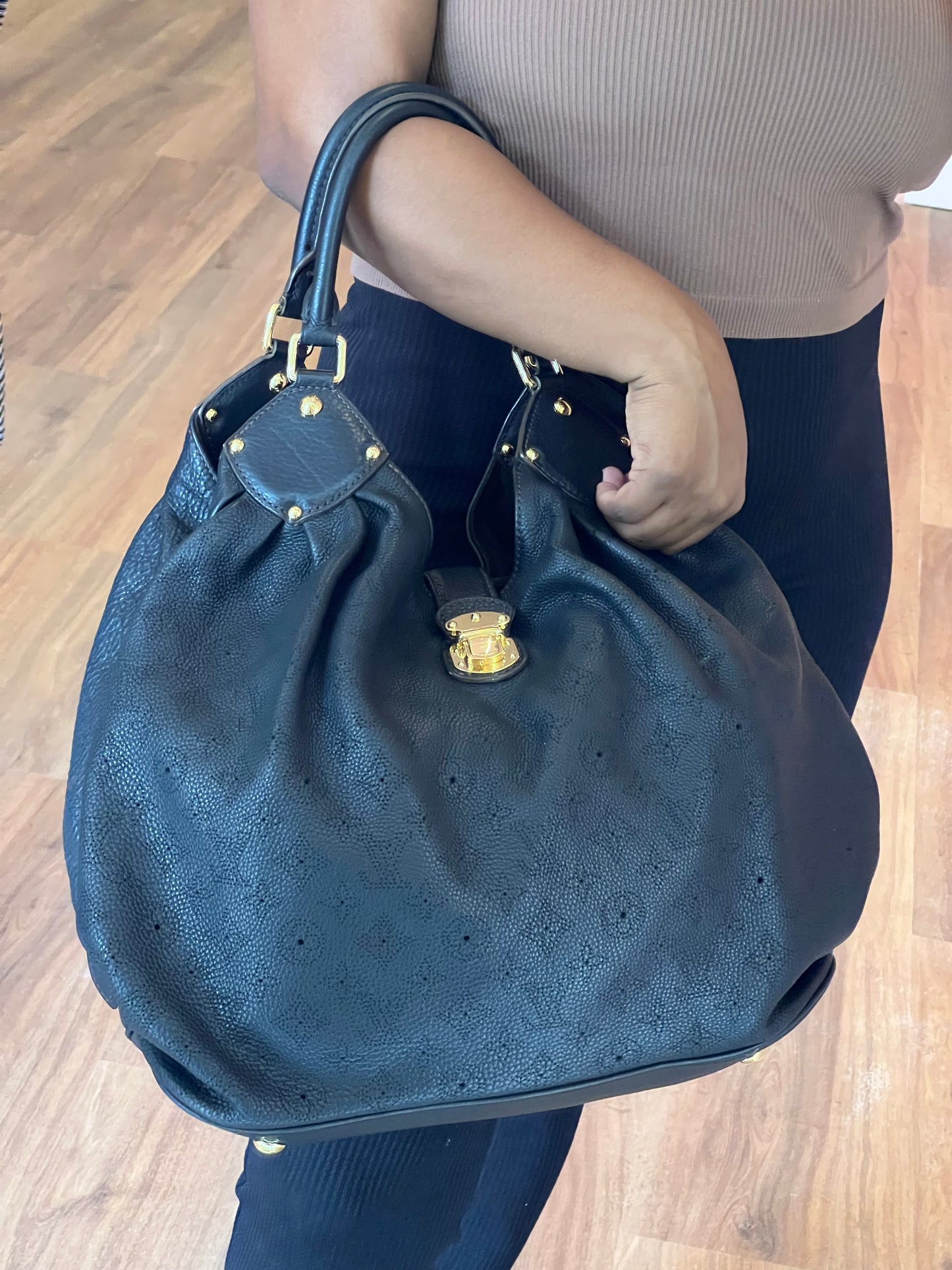 Louis Vuitton Mahina Large Preta