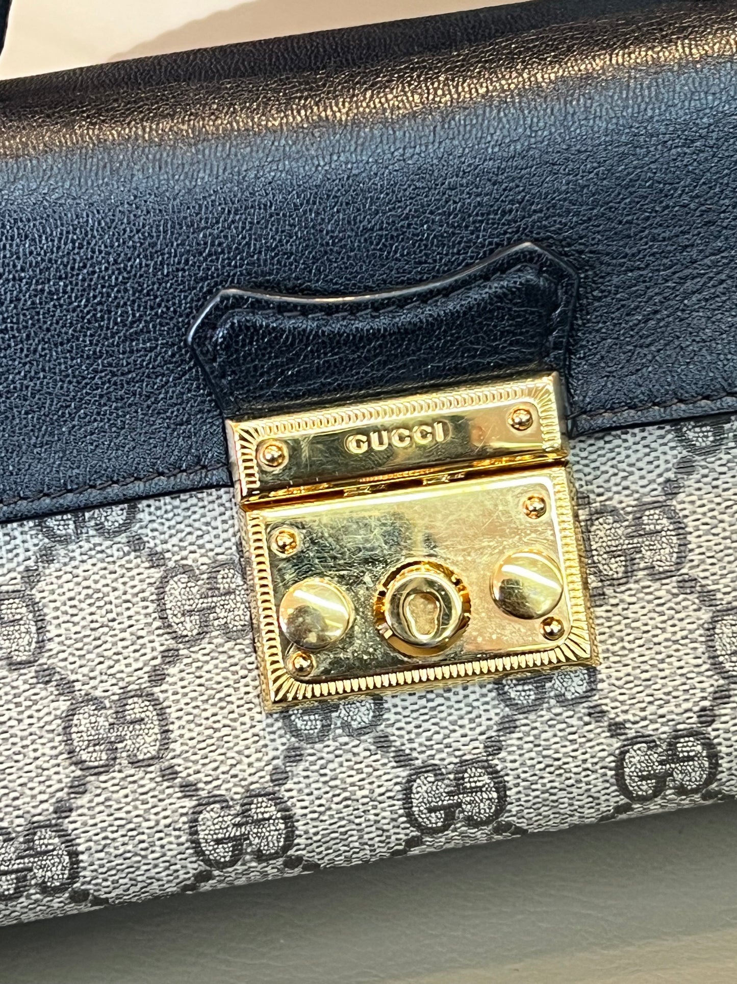 Gucci Padlock GG Supreme Mini