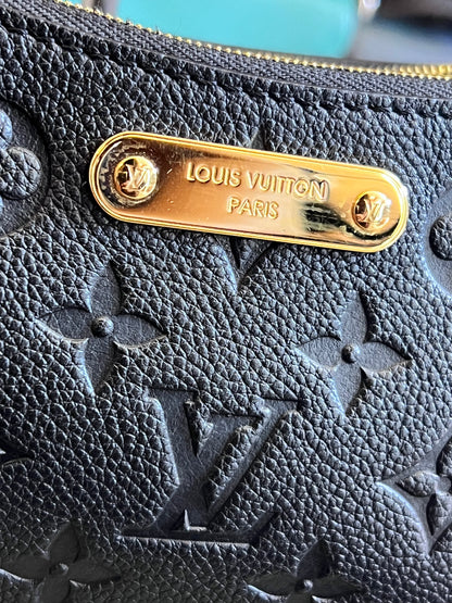 Louis Vuitton Pochette Liv Couro
