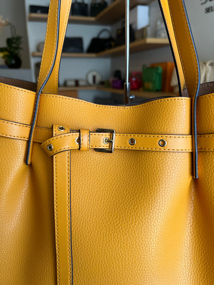 Michael Kors Emilia Pebbled Large Mostarda