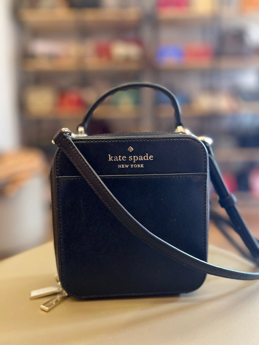 Kate Spade New York Daisy Vanity Preta