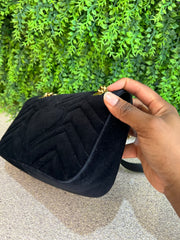 Gucci Marmont Veludo Preta