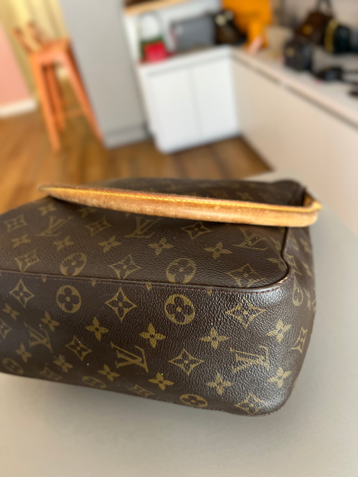Louis Vuitton Looping Monogram