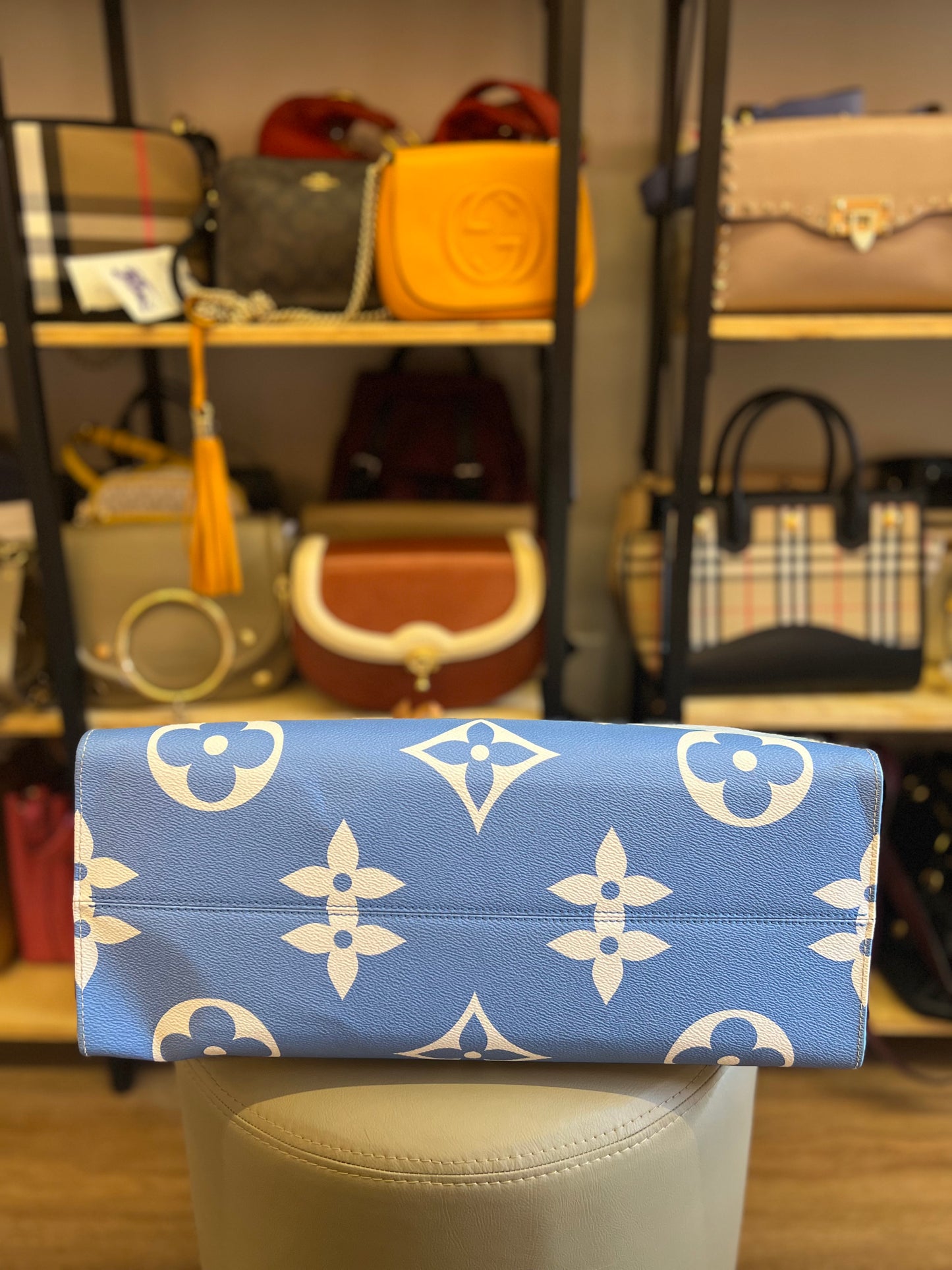 Louis Vuitton On the go By the Pool GM