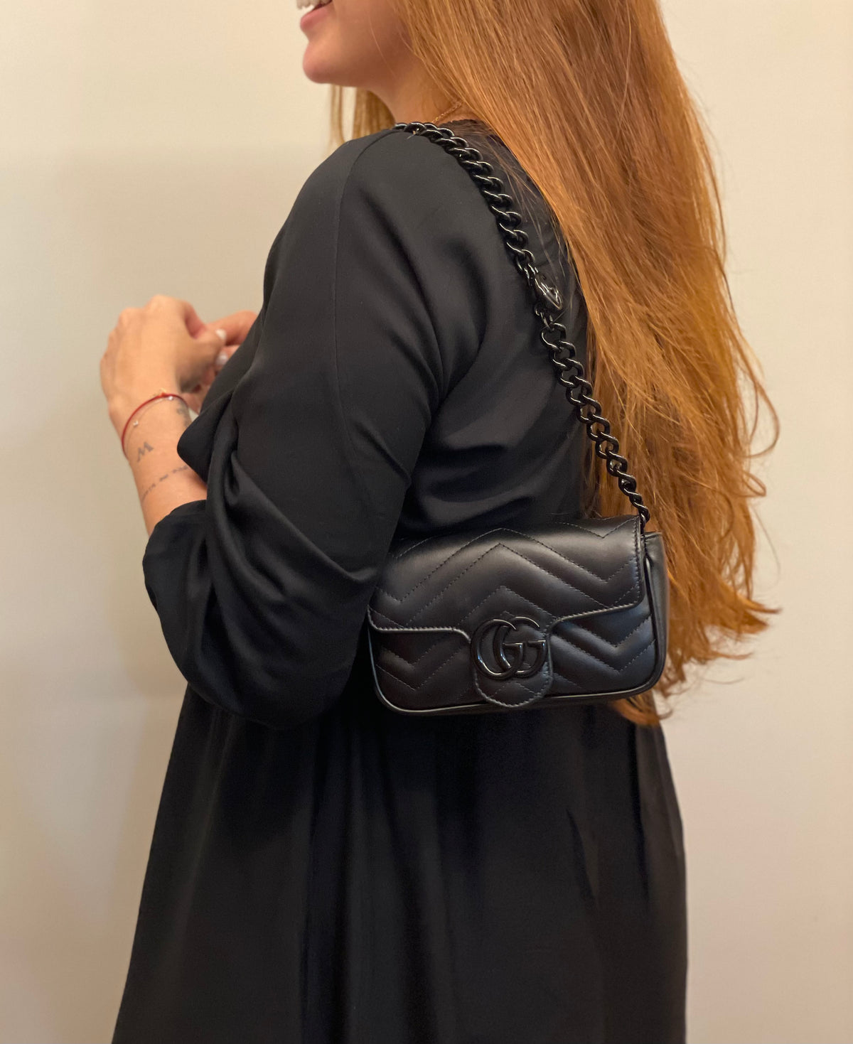 Gucci Mini Marmont em Couro Preto