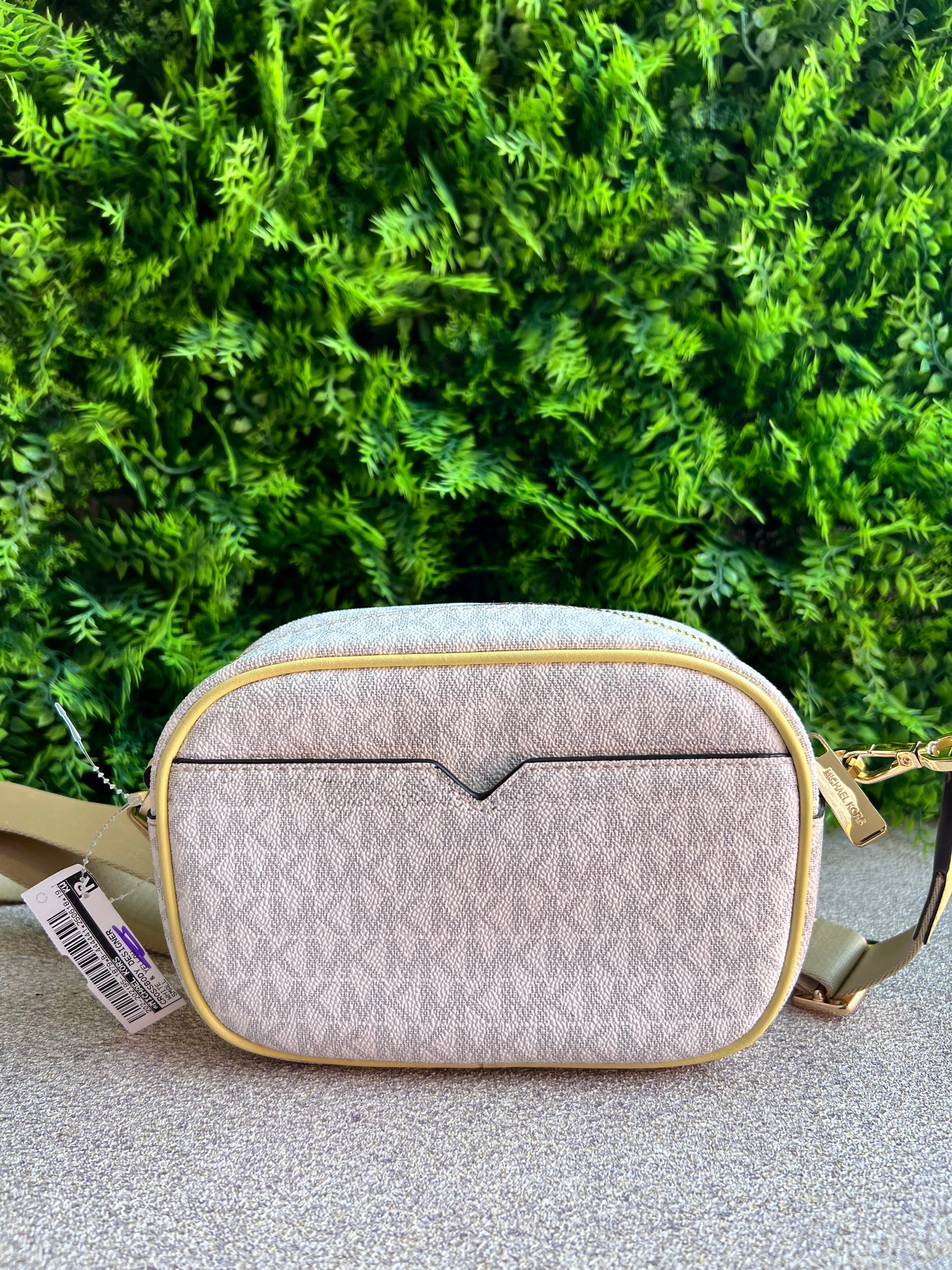 Michael Kors  Camera bag Monograma com amarelo