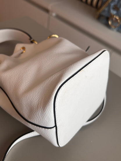 Fendi Mon Tresor Bucket Branca