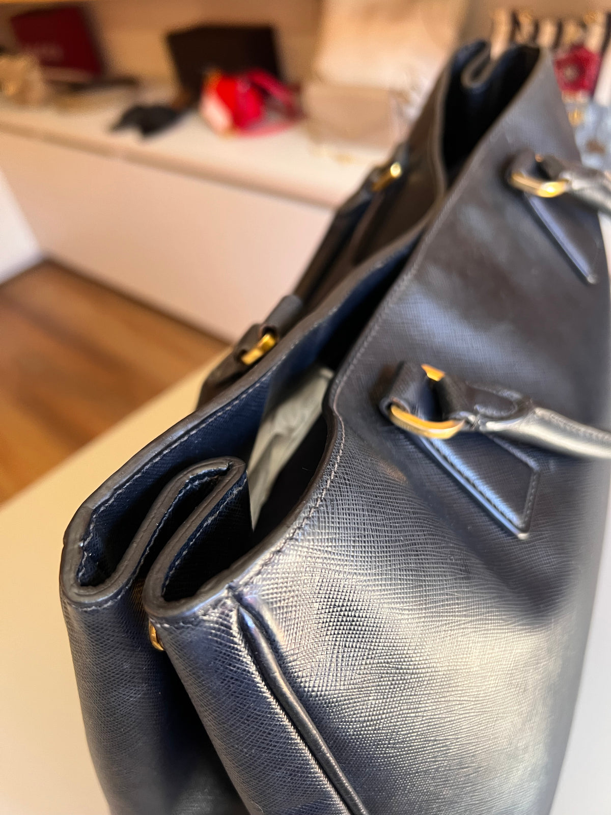 Prada Galleria Saffiano Grande Preta