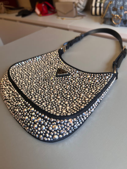 Prada Cleo Cetim com Cristais Preta