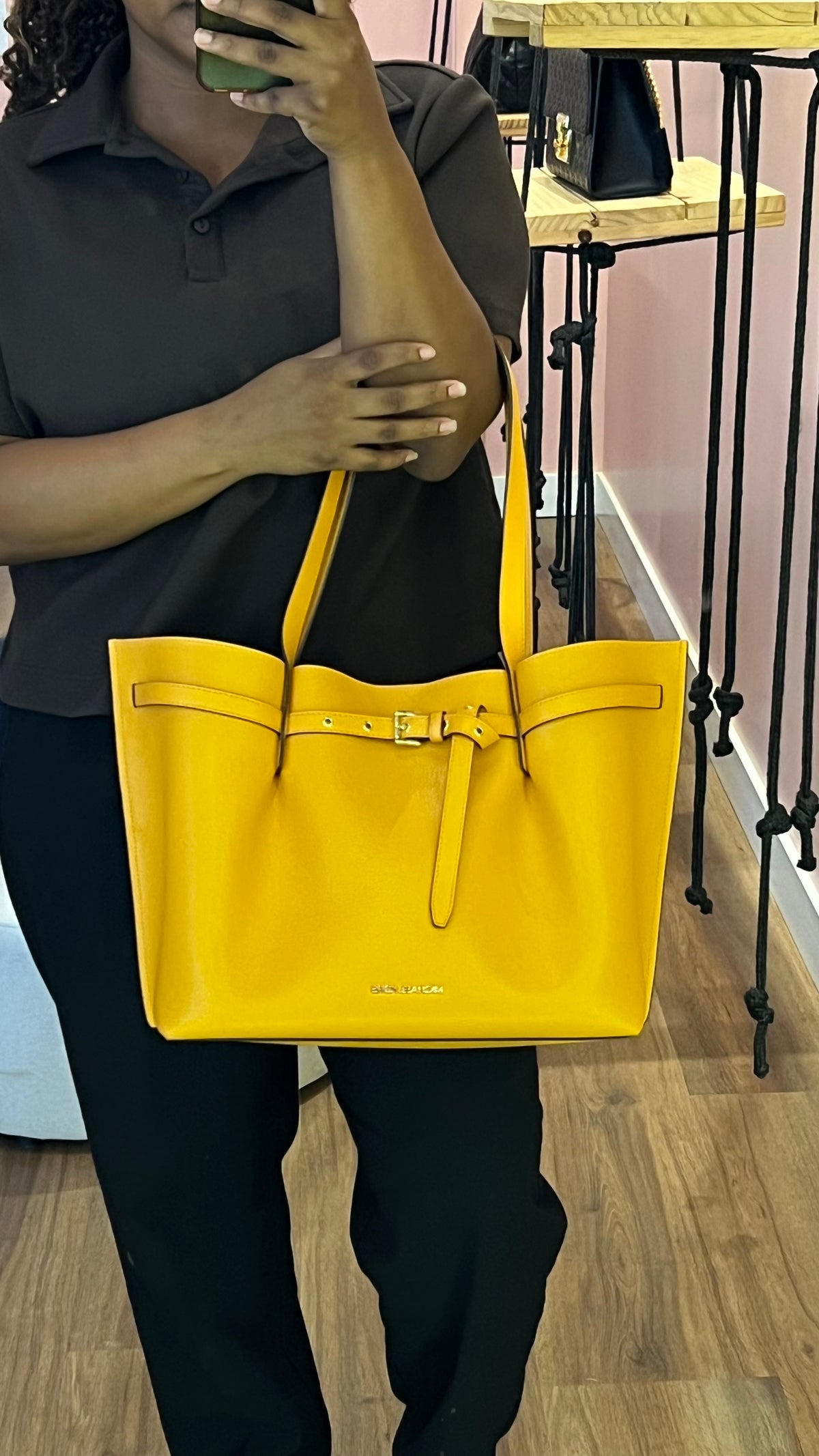 Michael Kors Emilia Pebbled Large Mostarda