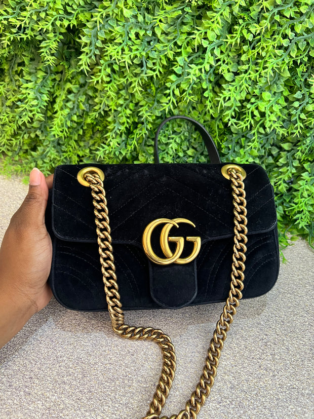 Gucci Marmont Veludo Preta