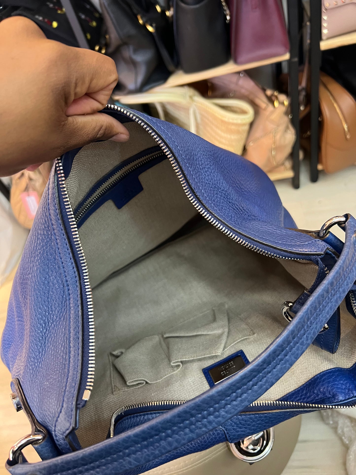 Gucci G Coin Hobo