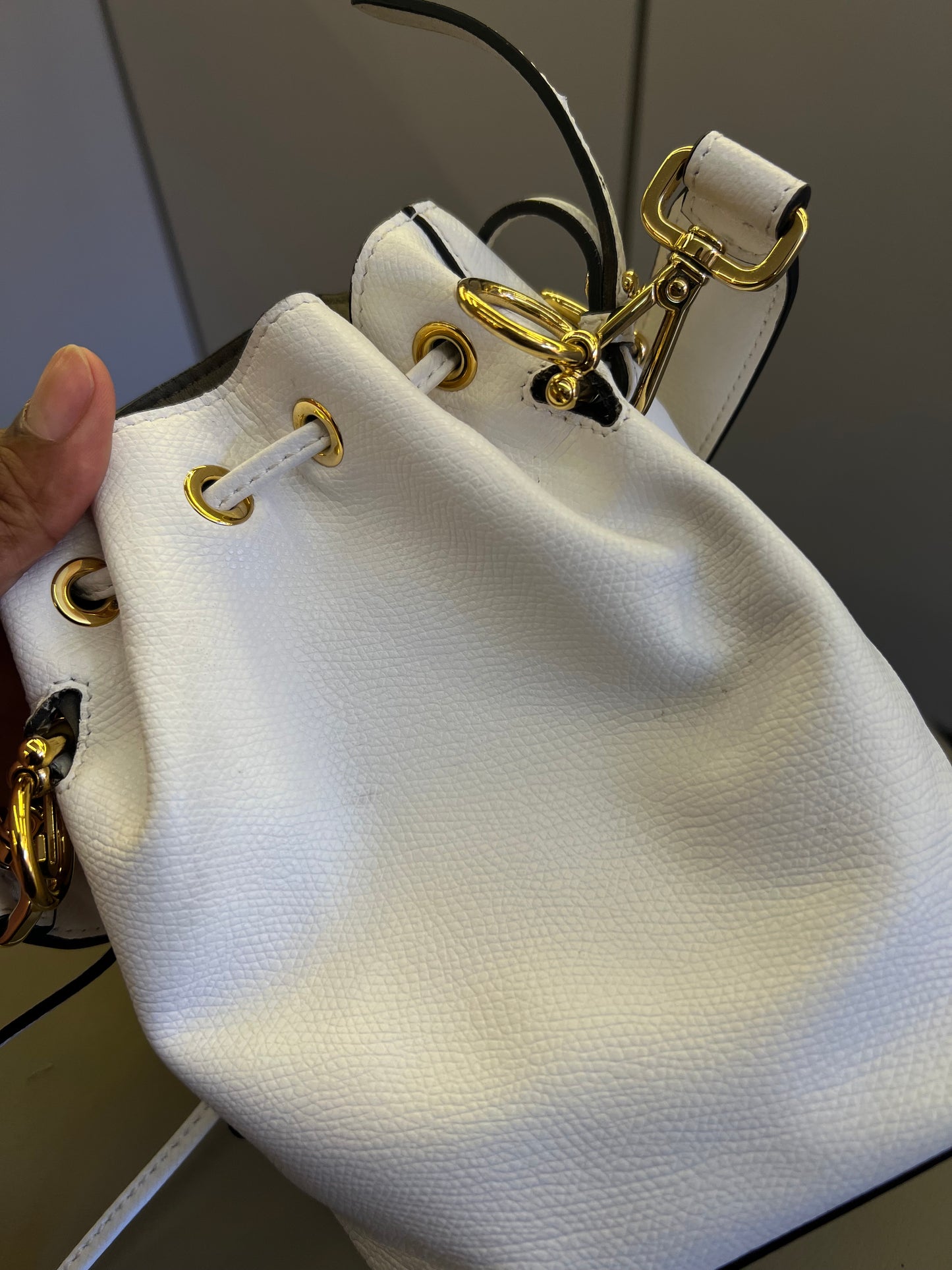 Fendi Mon Tresor Bucket Branca