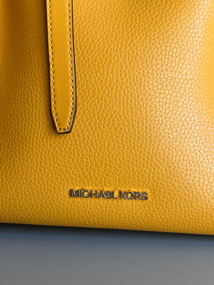 Michael Kors Emilia Pebbled Large Mostarda
