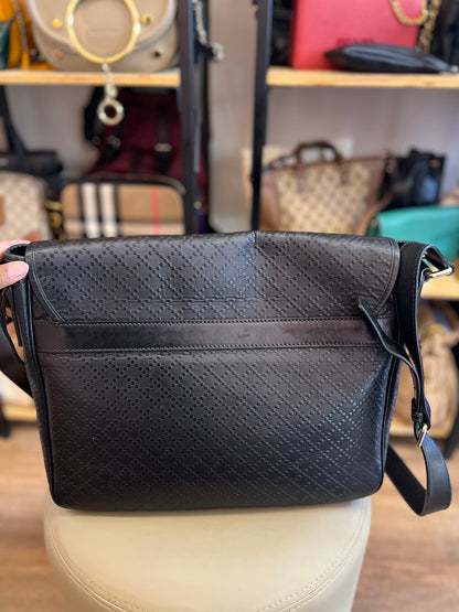 Gucci Messenger Couro Preta