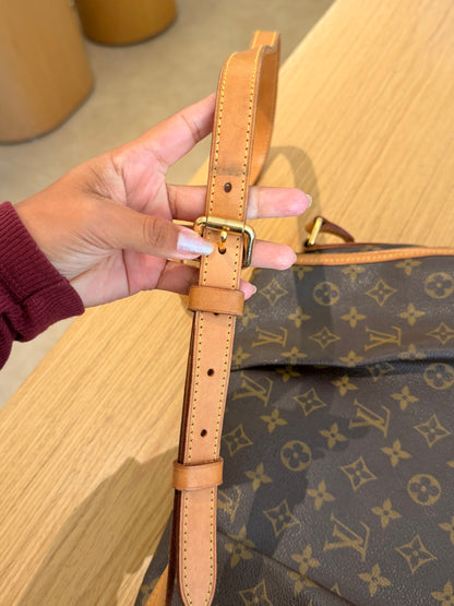 Louis Vuitton Monograma Menilmontant MM