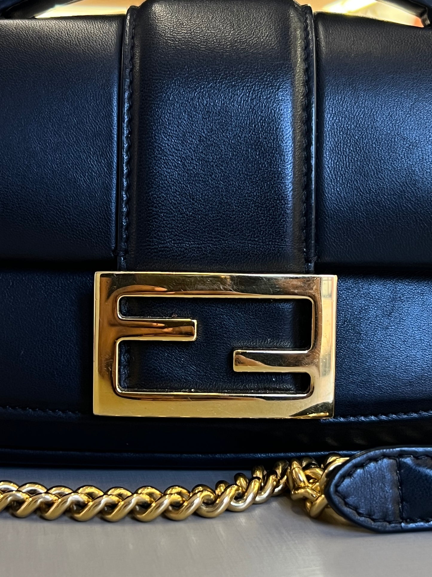 Fendi Mini Baguette Chain Preta