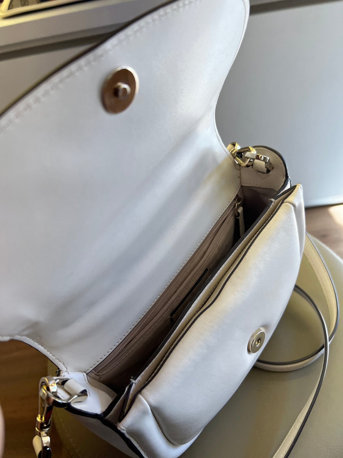 Kate Spade Puffy Off White