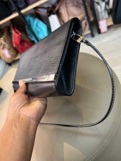Louis Vuitton Pochette Couro EPI